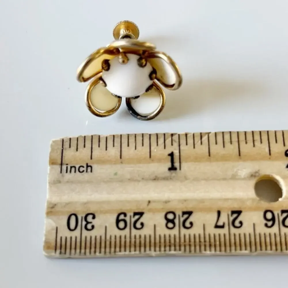 Vintage 1940s Milk Glass Floral Screw-Back Earrings Gold Tone